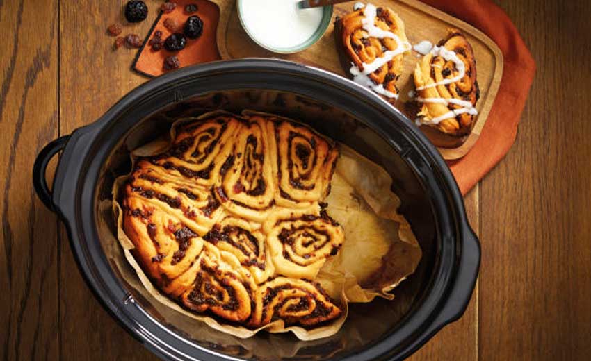 Slow Cooker Sticky Toffee Rolls